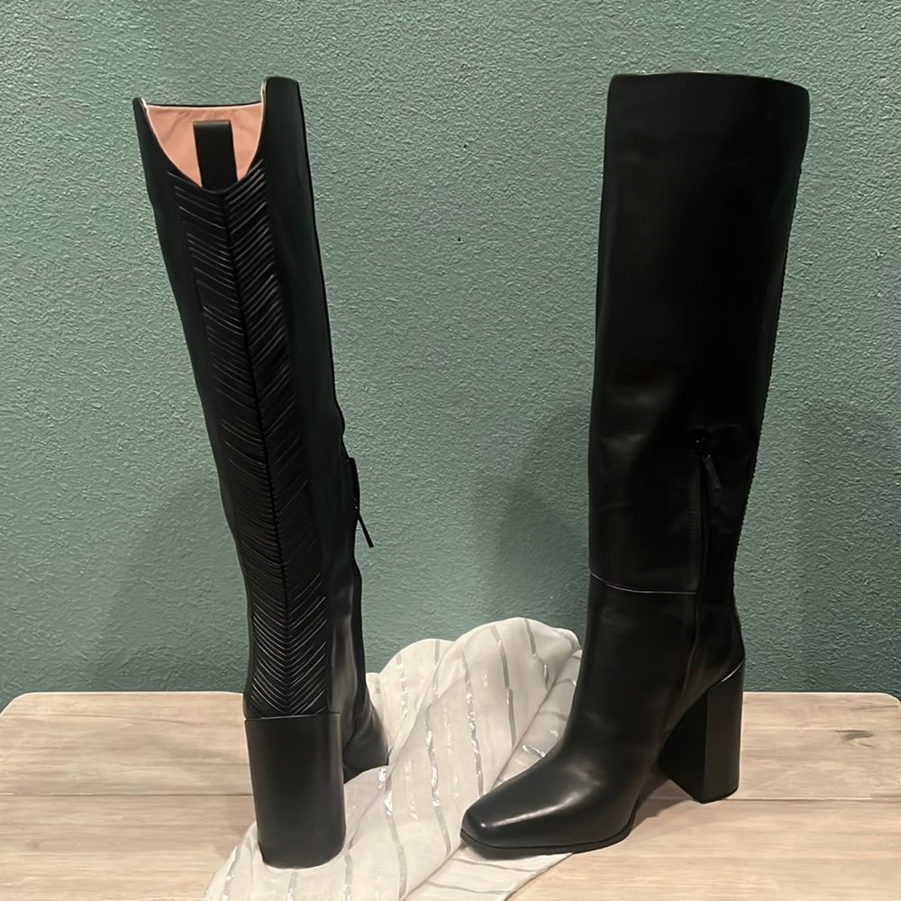 Knee length boots with 4” block heel size 8